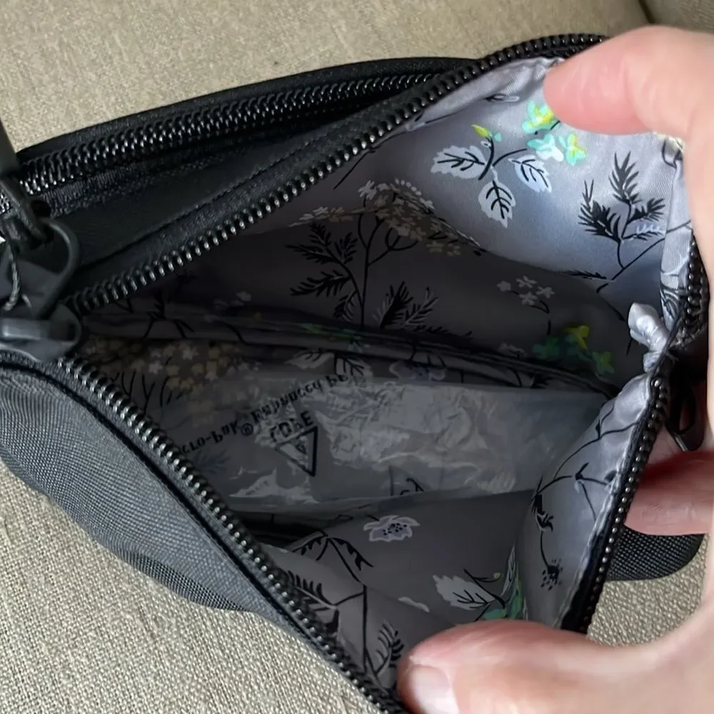 Vera Bradley Lighten Up Compact Zip Organizer Black NWT